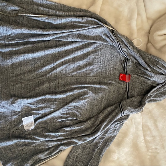 Grey Nike Zip-Up Hoodie - Picture 4 of 5